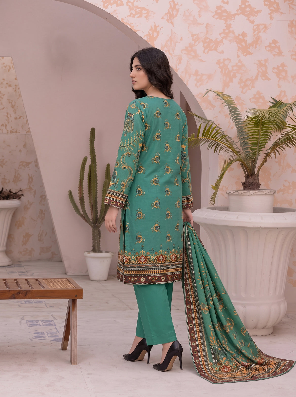 Roha Khaddar Printed Suit Vol 1 (Design 6)