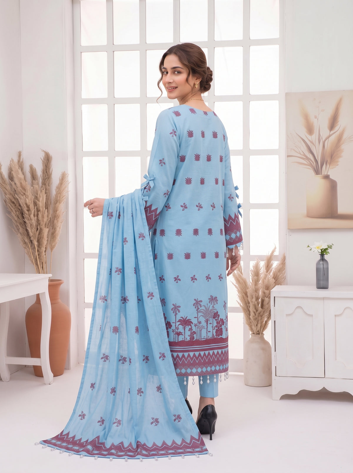 Saqaafah – 3 Piece Printed Lawn Suit