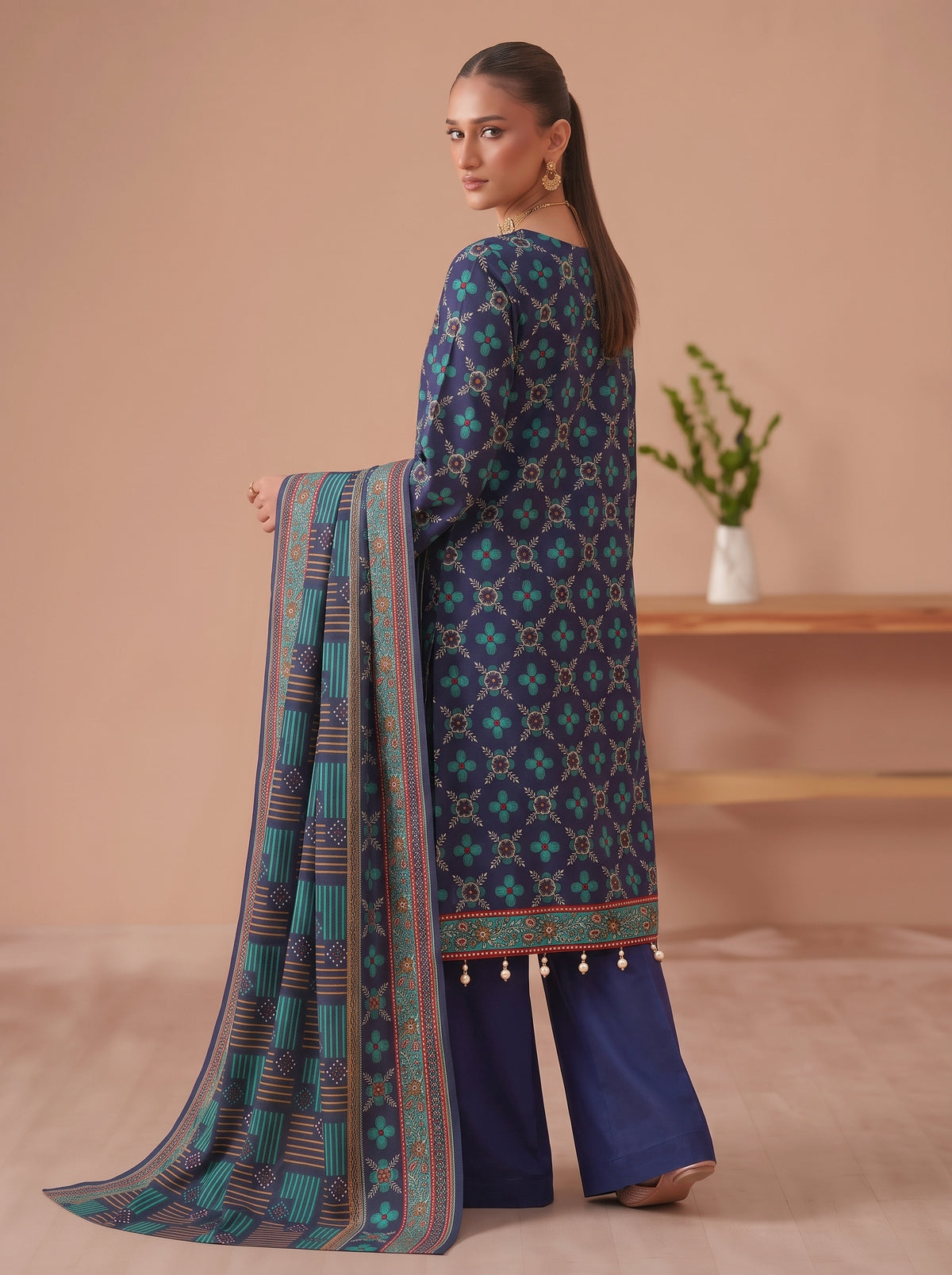 Khaddar Mehak 3-Piece Suit