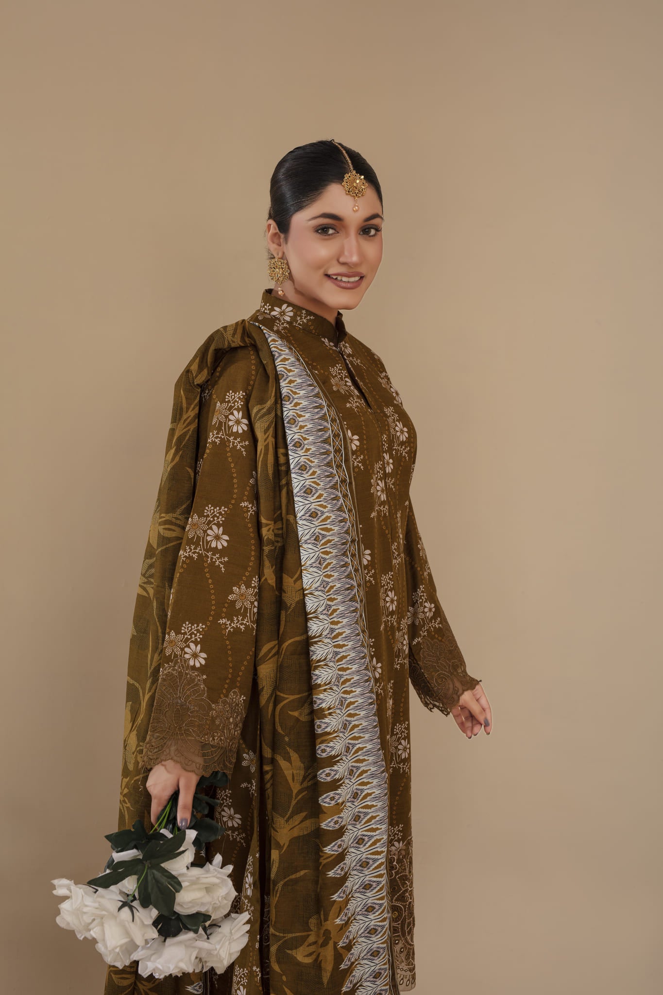 Unstitch Printed Khaddar with Embroidery Patches 3 Piece