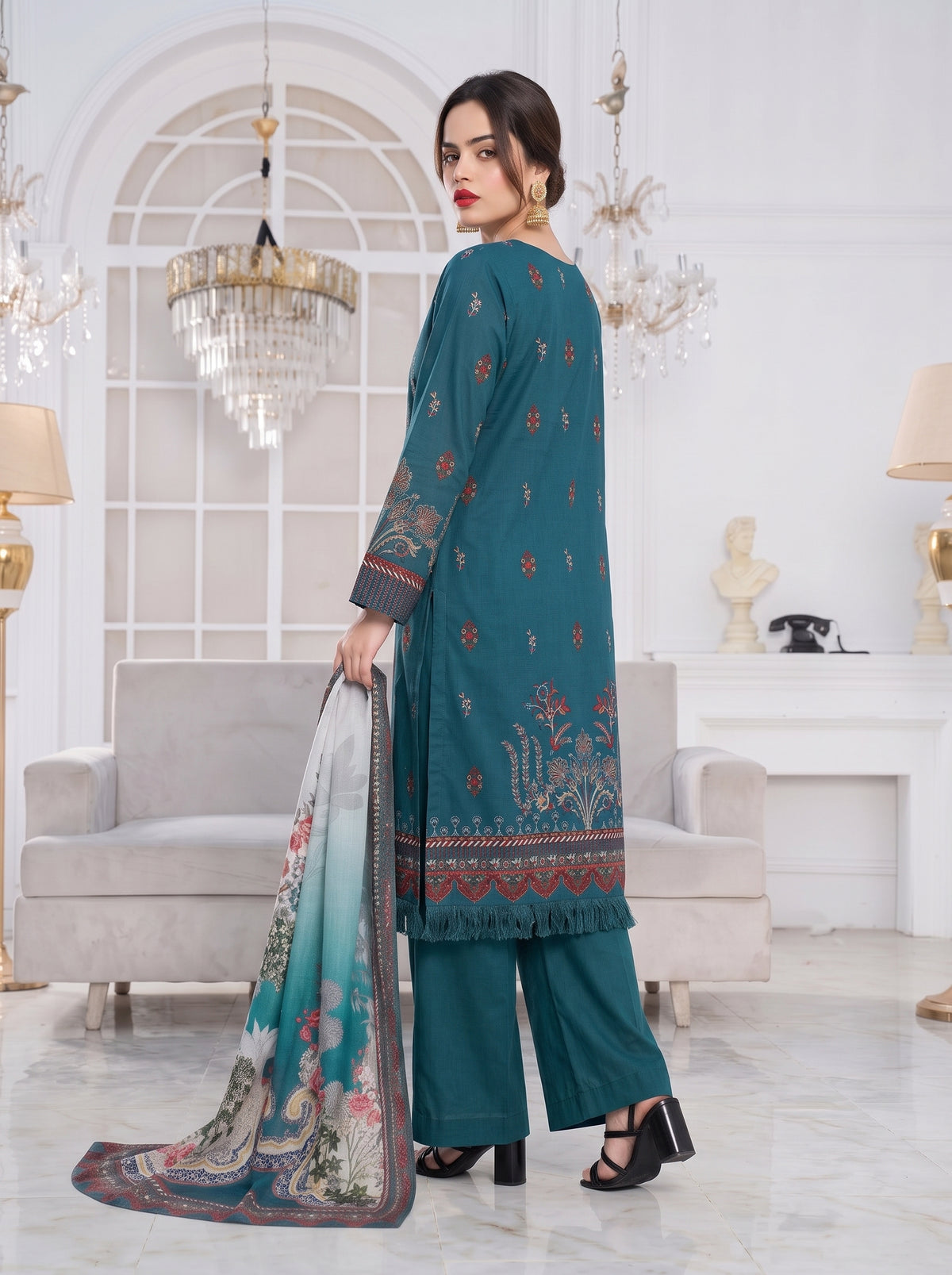 Roha Khaddar Printed Suit Vol 2 (Design 2)