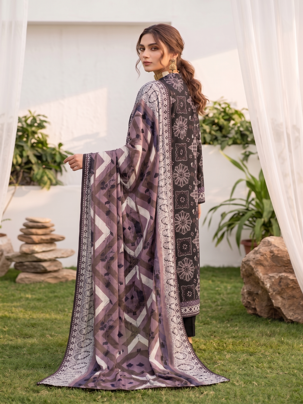 Unstitched Printed Lawn 3 Piece Suit