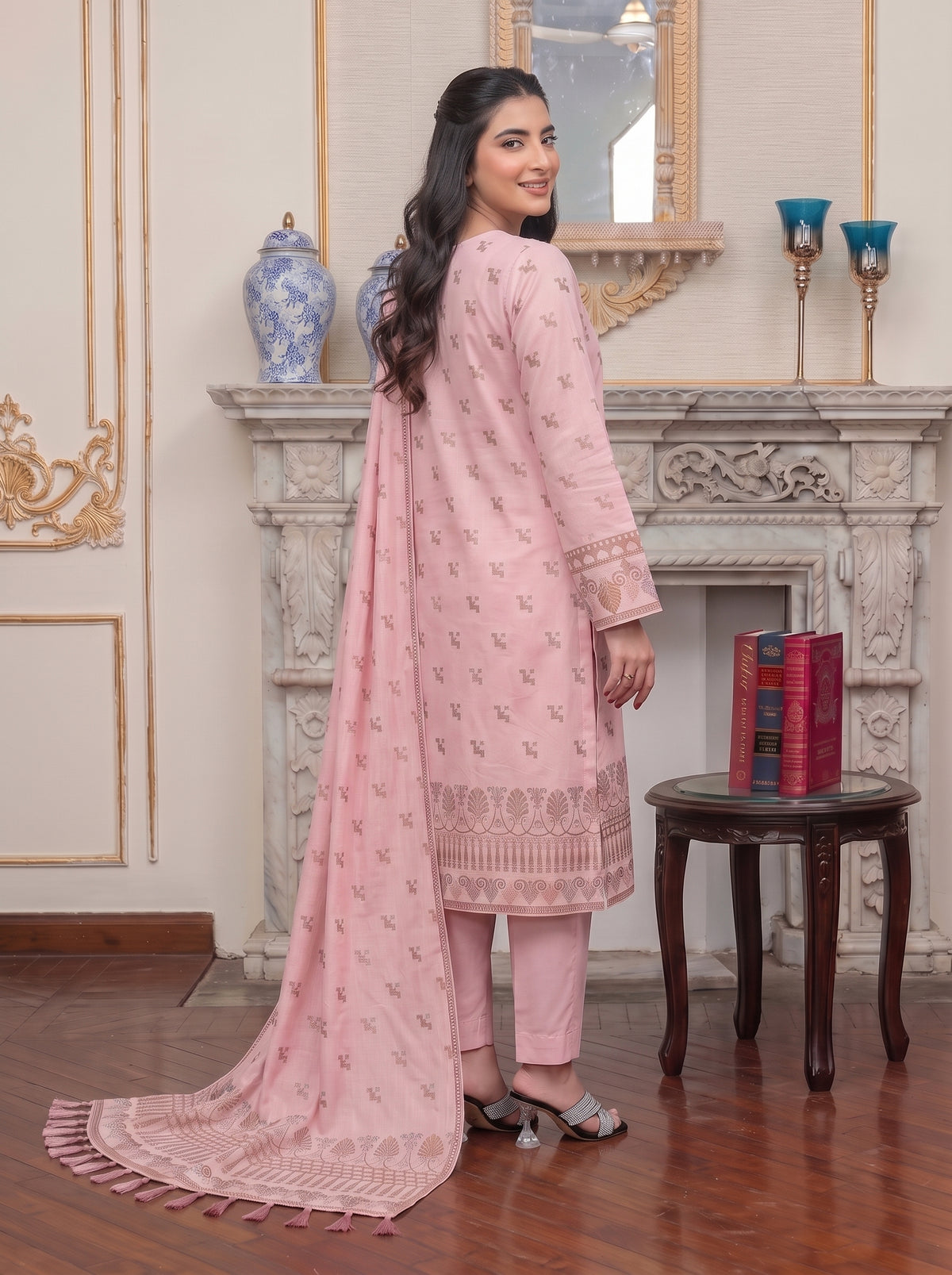 Saqaafah – 3 Piece Printed Lawn Suit