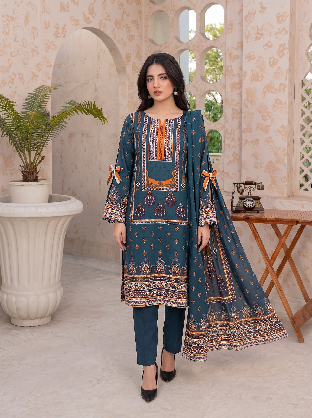 Roha Khaddar Printed Suit Vol 1 (Design 4)