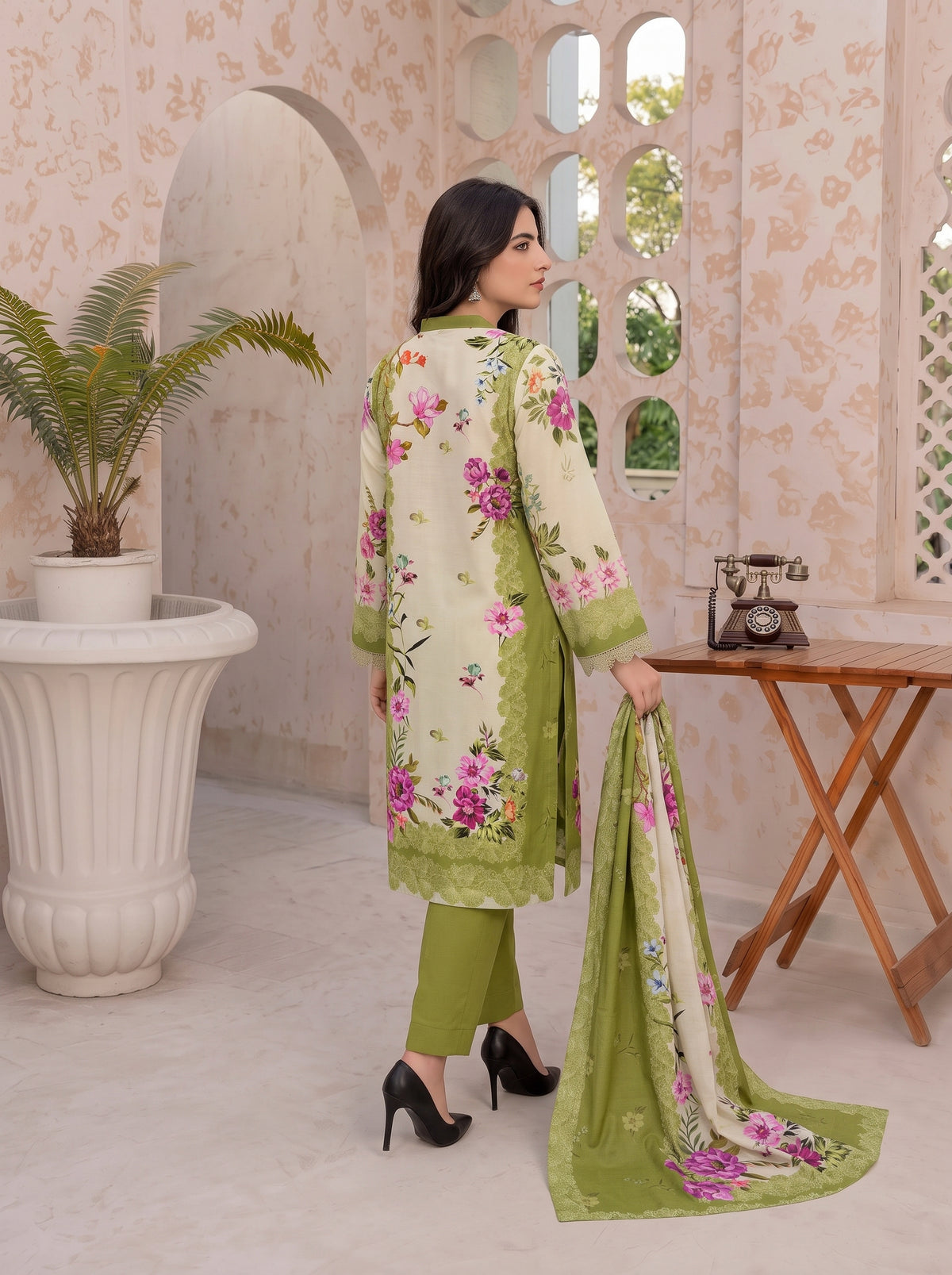 Roha Khaddar Printed Suit Vol 1 (Design 1)