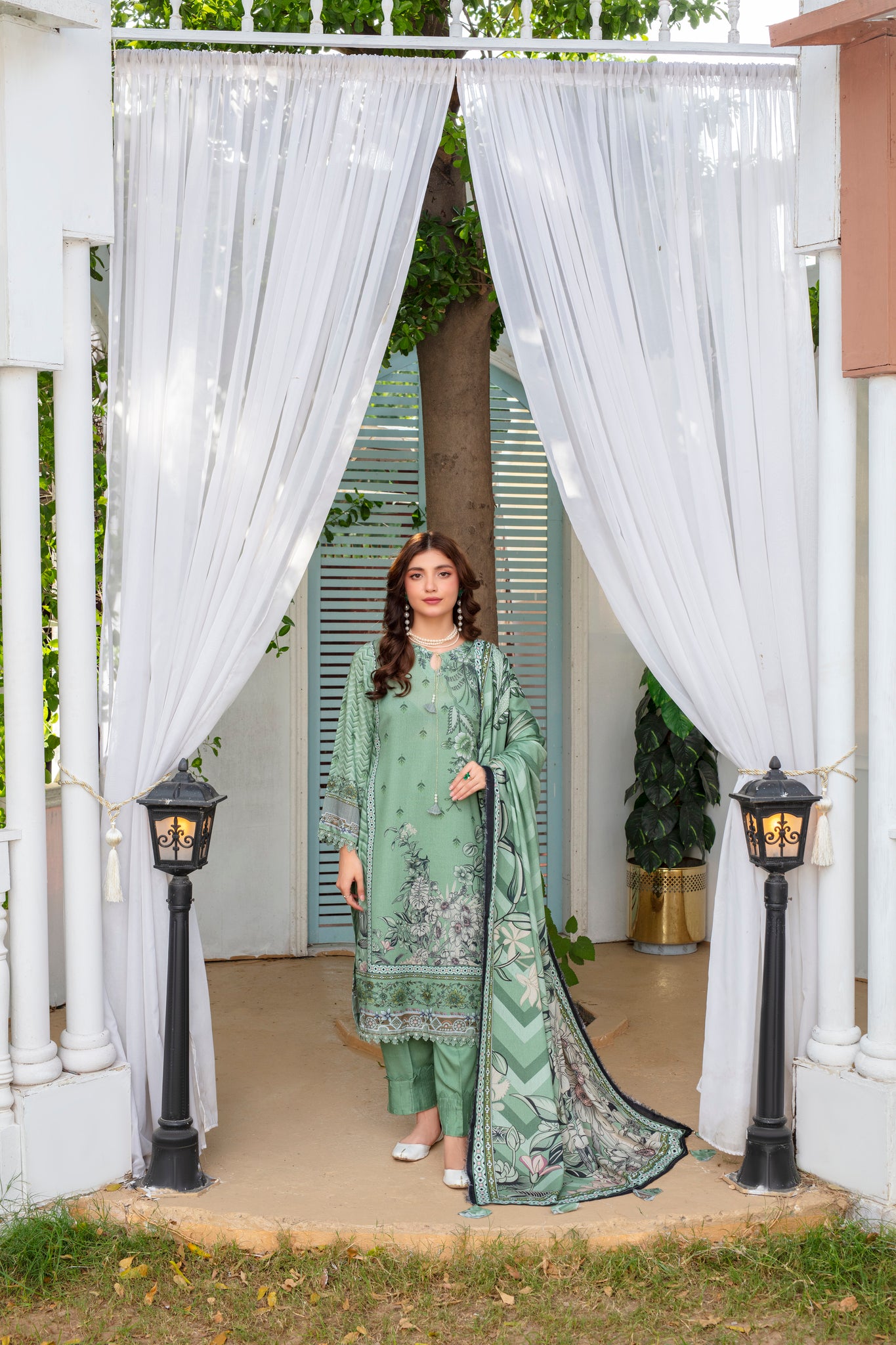 Unstitched Printed Viscose Karandi 3 Piece