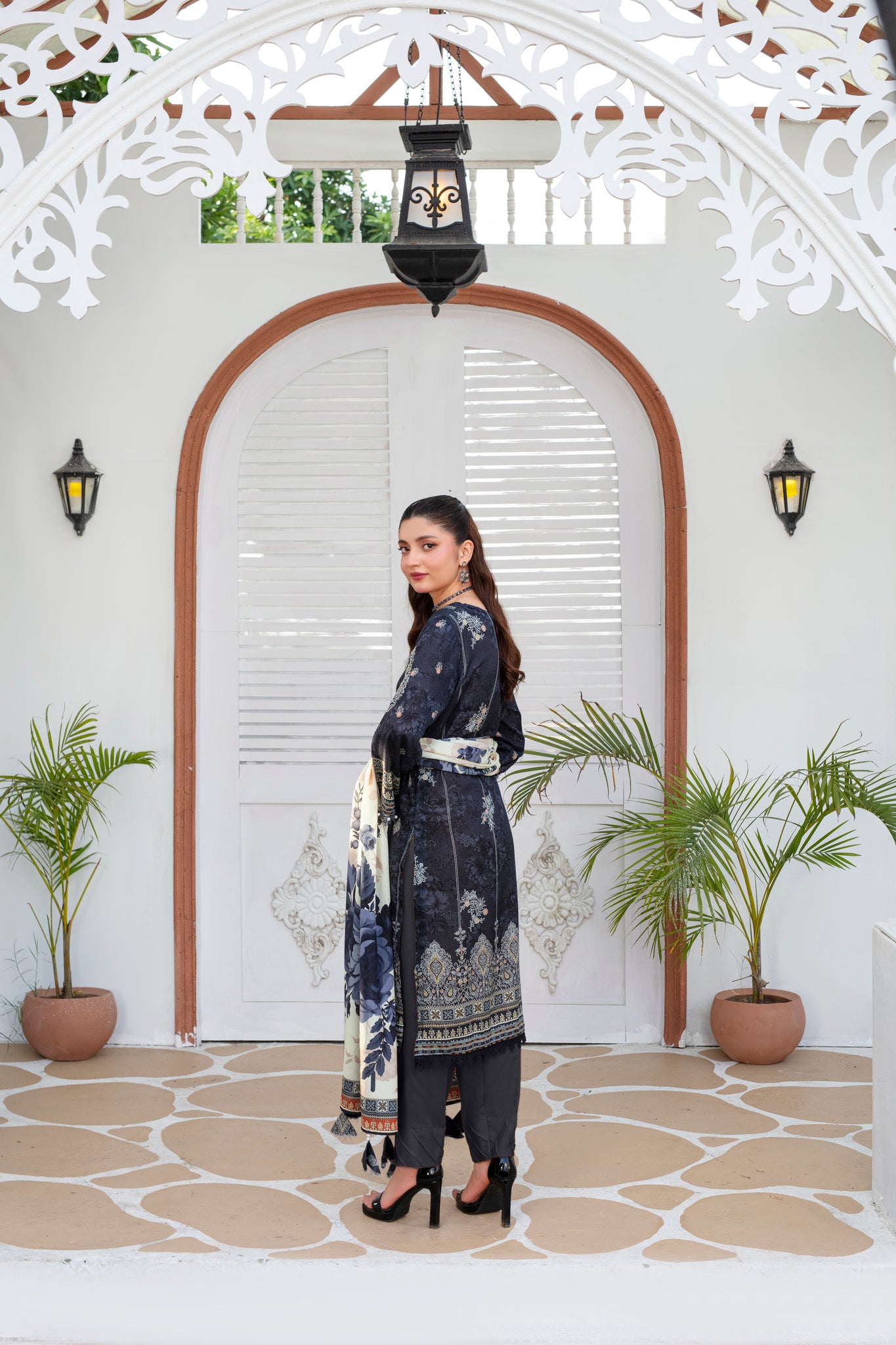 Unstitched Printed Viscose Karandi 3 Piece