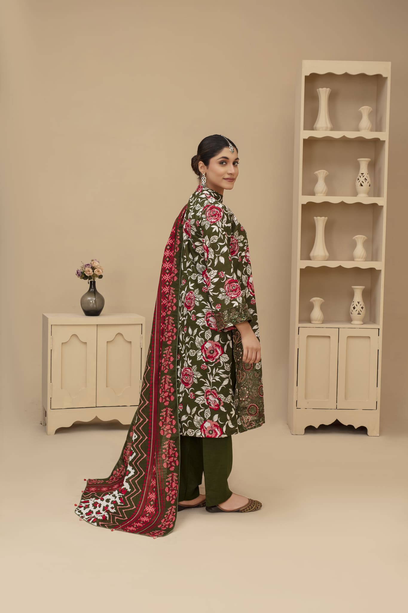 Unstitched Khaddar Print with Embroidery Patches 3 Piece