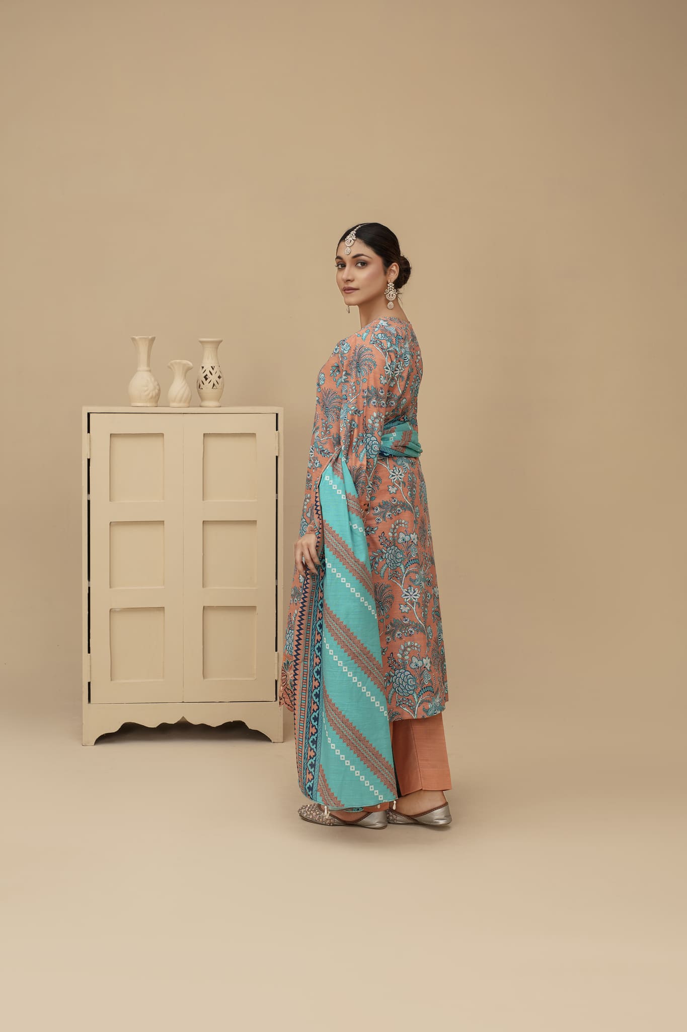 Unstitched Khaddar Print with Embroidery Patches 3 Piece