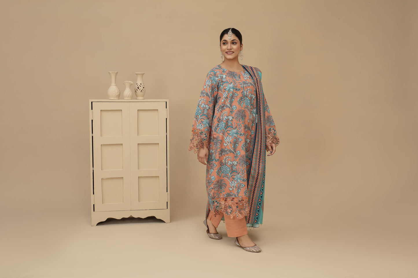 Unstitched Khaddar Print with Embroidery Patches 3 Piece